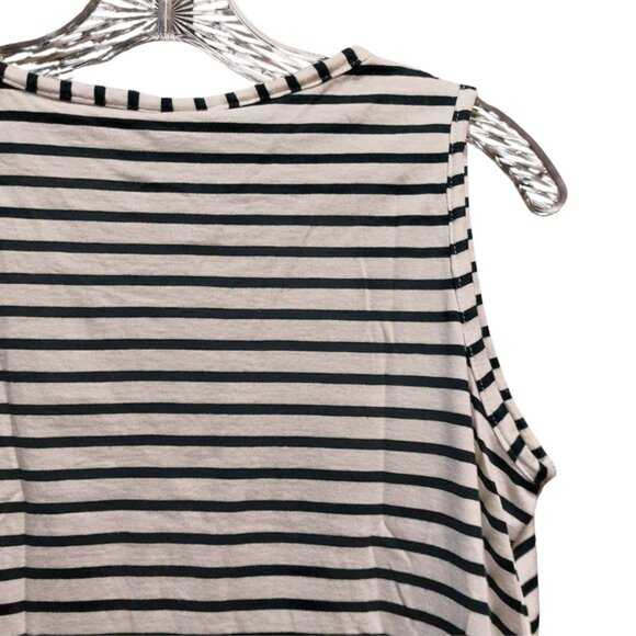 Flutter & Squeak Black & White Asymmetrical Hem A-Line Tunic Top, M - Picture 11 of 17